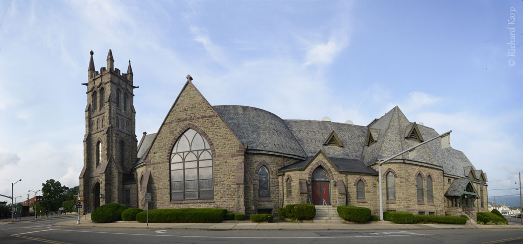 First Presbyterian Church,  102 East 3rd Street.  (c) Richard Karp